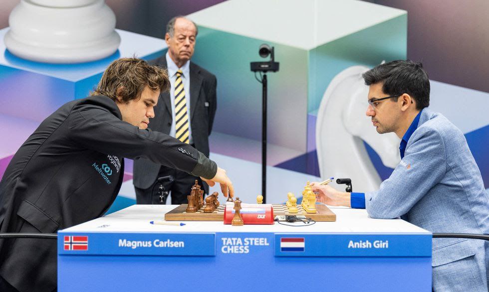Partida entre Anish Giri y MagnusCarlsen Partida entre Anish Giri y MagnusCarlsen