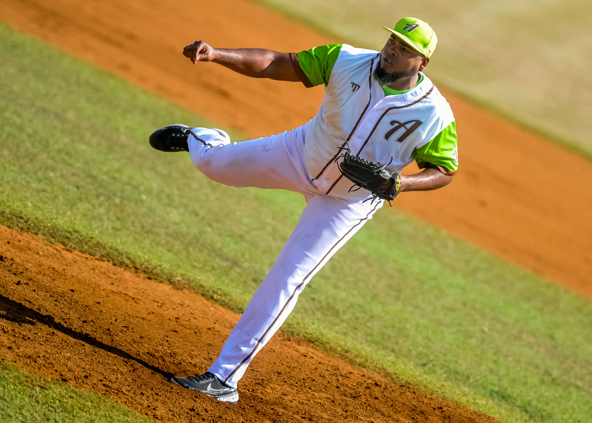 Juan Carlos Viera, liga élite de béisbol Juan Carlos Viera, liga élite de béisbol