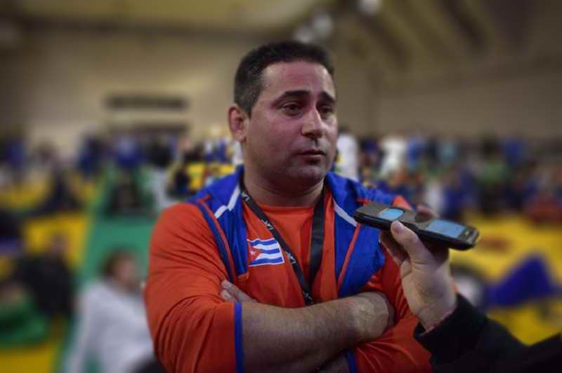 Yordanis Arencibia, entrenador de judo equipo femenino Yordanis Arencibia, entrenador de judo equipo femenino