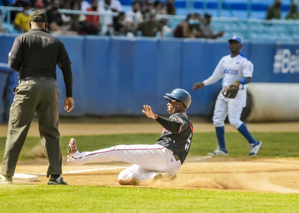 camagüeyano Leslie Anderson camagüeyano Leslie Anderson