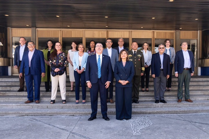 El gabinete de Bernardo Arévalo y sus 14 ministerios. 
