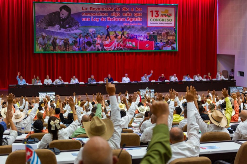 Campesinos cubanos en Congreso Campesinos cubanos en Congreso