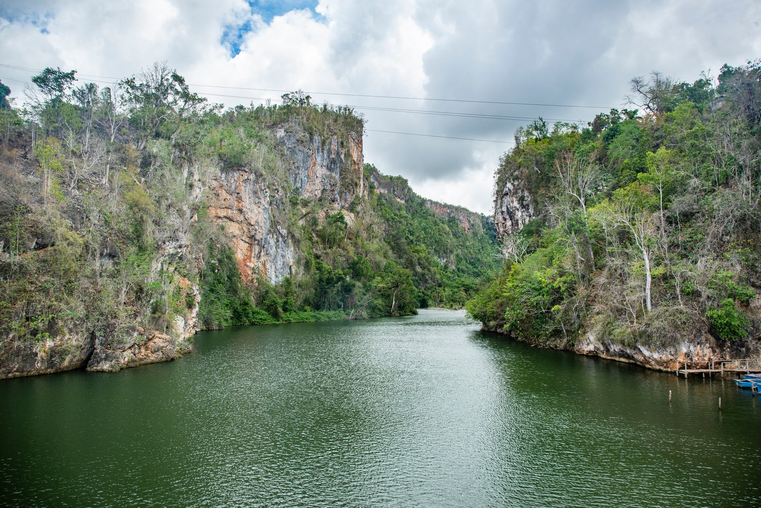 Río Yumurí desde el puente Río Yumurí desde el puente