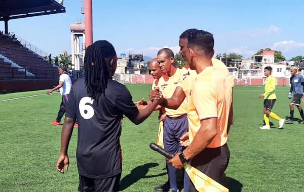 Fútbol: 10 goles en debut del Torneo Clausura 