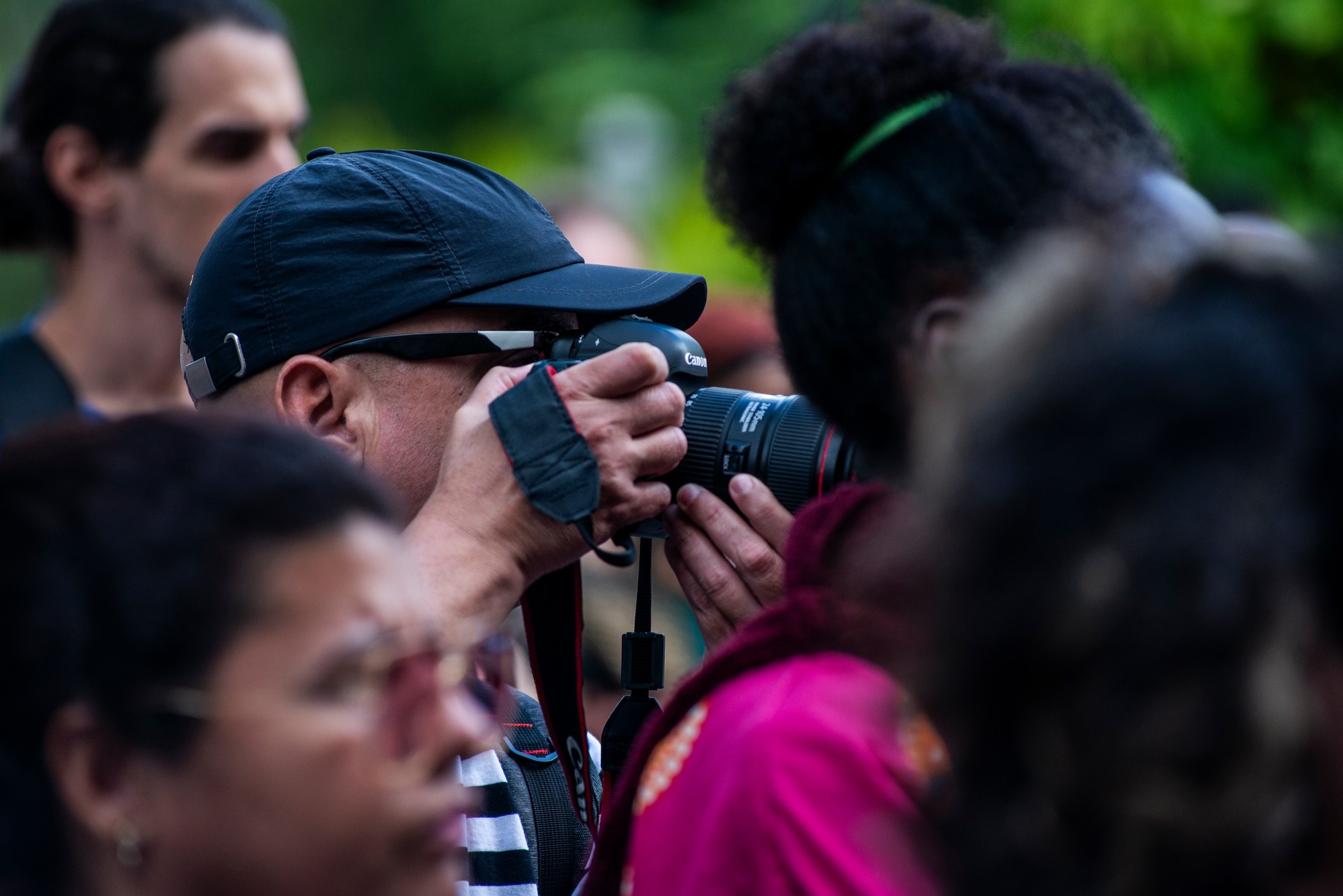 El Alma Mater extiende sus brazos esta vez para denunciar la barbarie