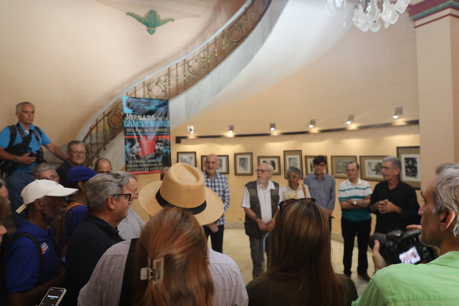 Exposición "Un salón para Salas"