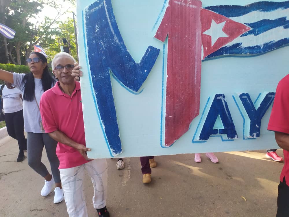 Desfile por el primero de mayo 